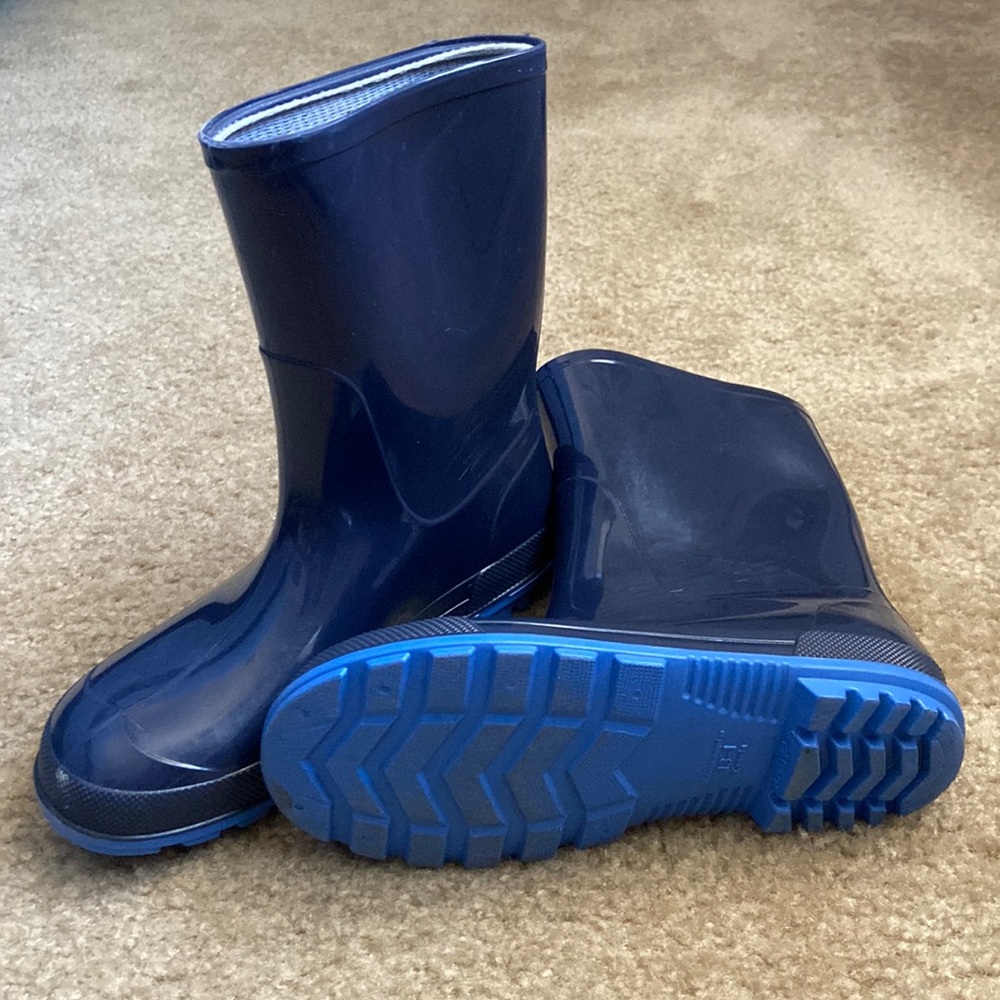 Rain boots